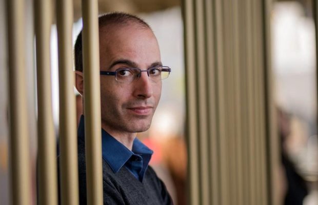 Yuval Noah Harari : “les réseaux sociaux deviendront un contre-pouvoir à la dictature »