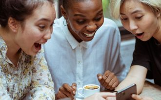 Santé mentale et social media chez les Z : un regard optimiste par CTZAR !